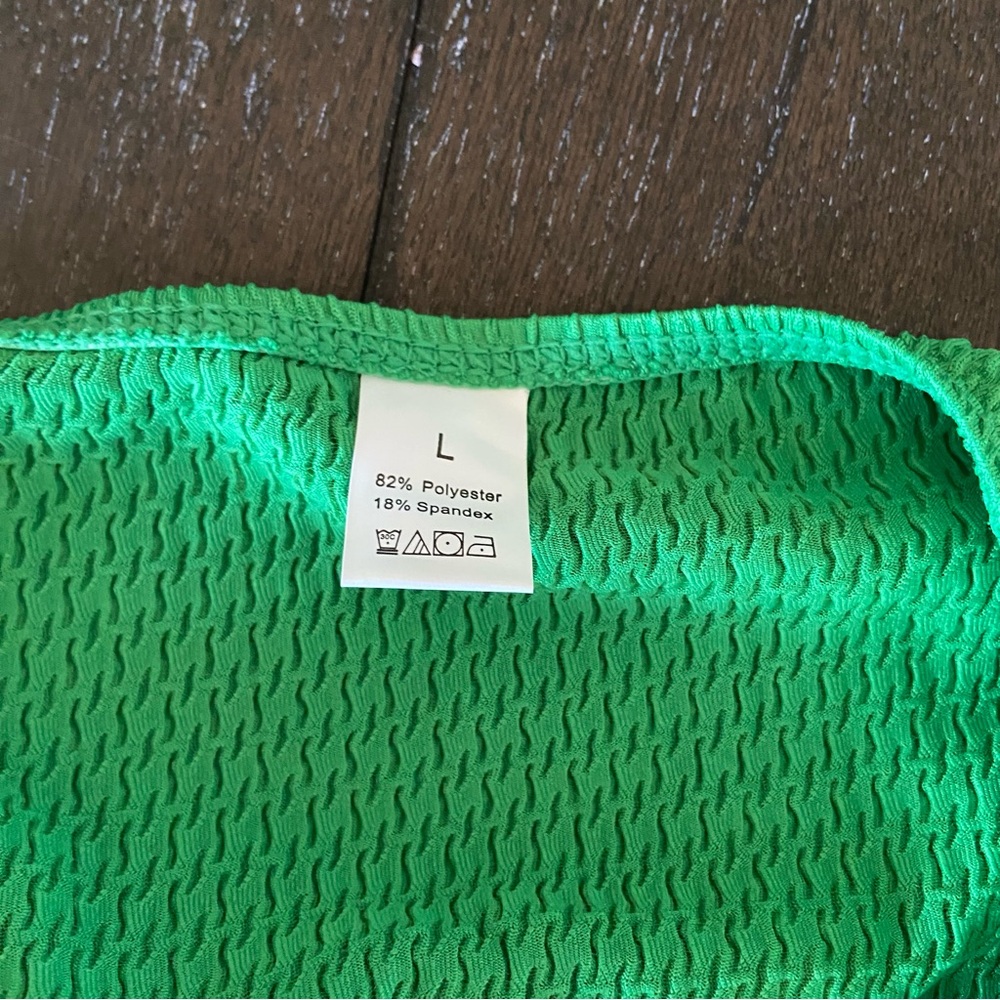 Women’s Kelly Green Two Piece Bikini Textured Tie Back‎ Size Large NWOT - Picture 8 of 8